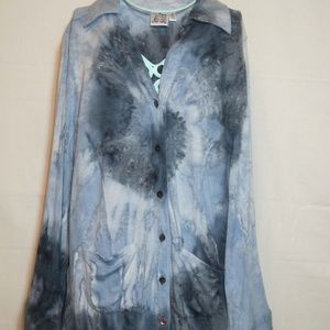 "Parsley & Sage" Blue Knit Tie Dye Flowing Shirt